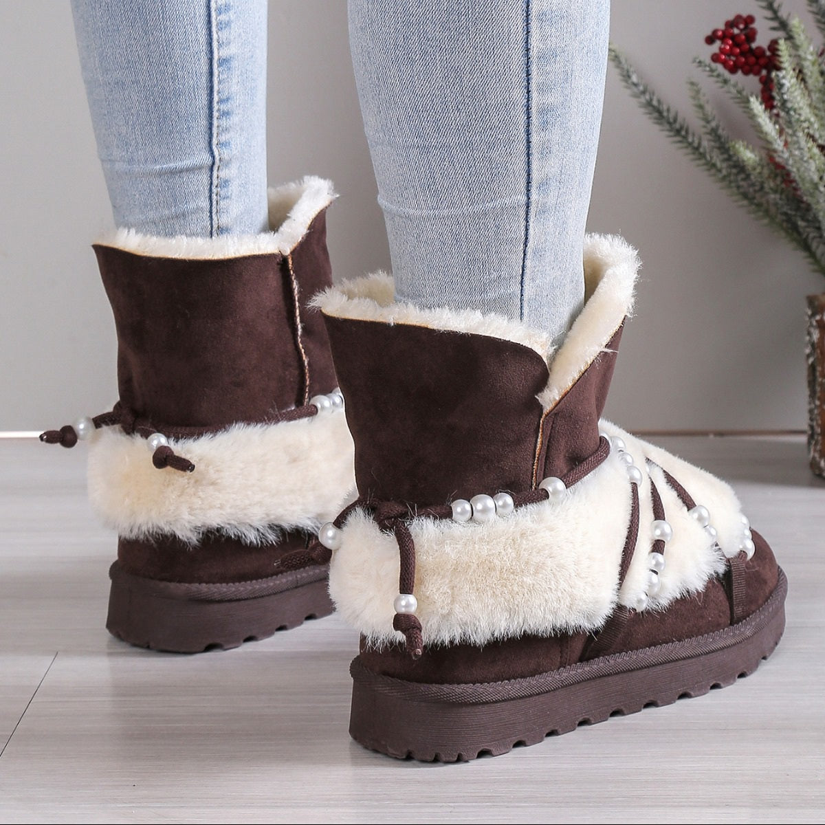 Ghete Tip UGG Din Piele Ecologica Maro Bianca BL387