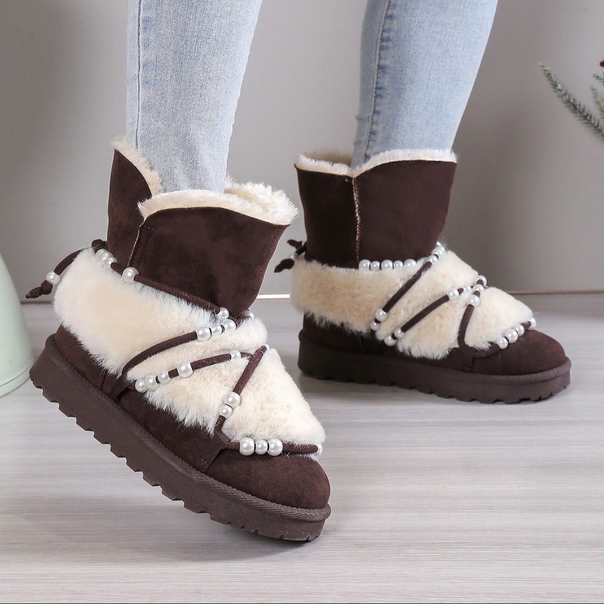 Ghete Tip UGG Din Piele Ecologica Maro Bianca BL387