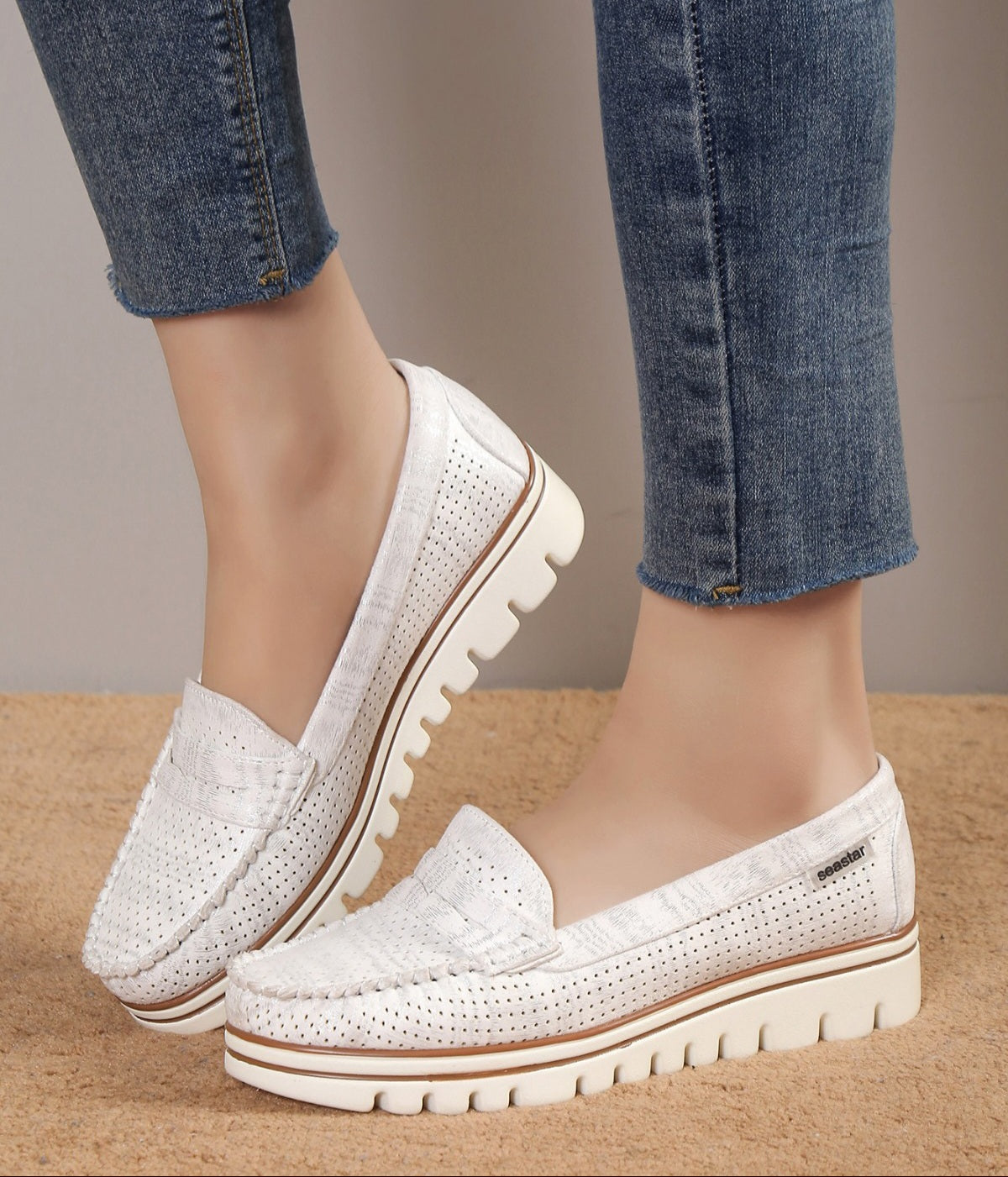 Pantofi Casual Dama Din Piele Ecologica Intoarsa Perforati Alb GS56