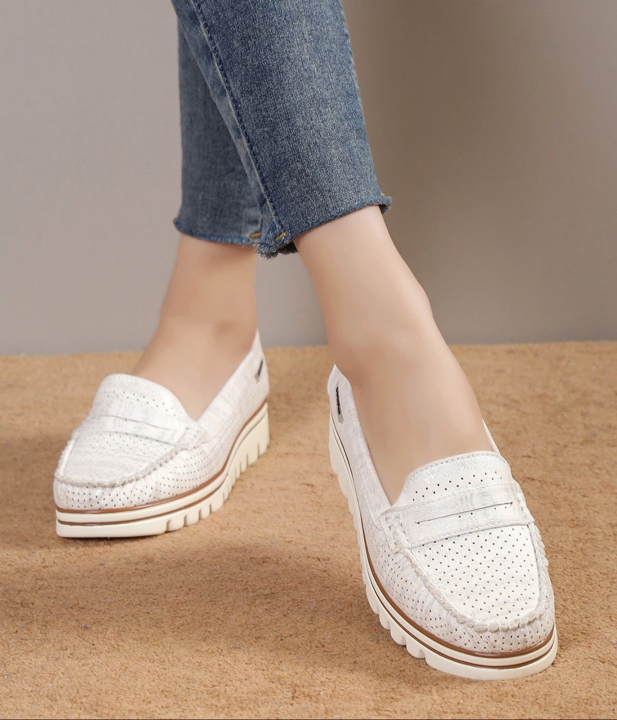 Pantofi Casual Dama Din Piele Ecologica Intoarsa Perforati Alb GS56