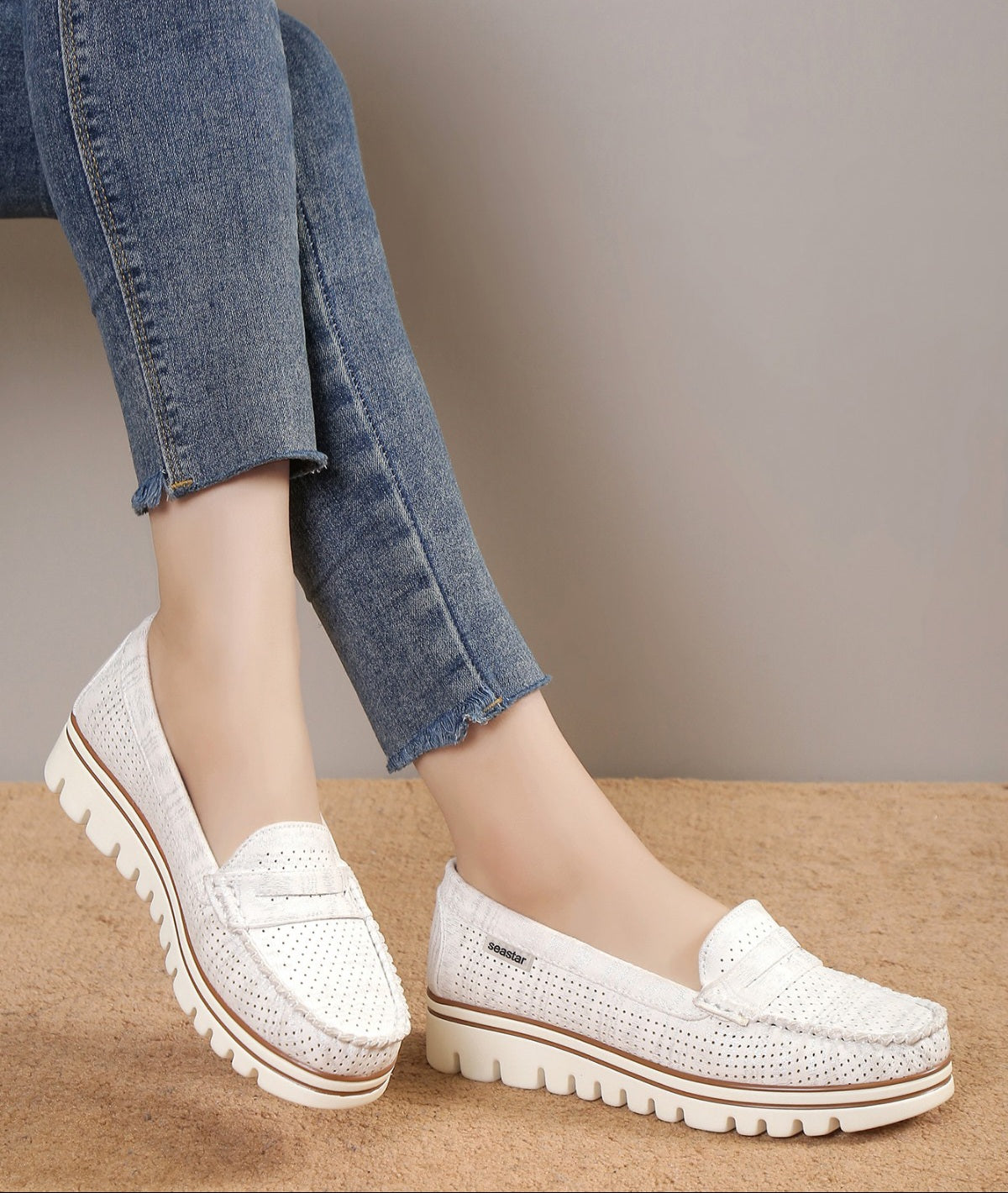 Pantofi Casual Dama Din Piele Ecologica Intoarsa Perforati Alb GS56