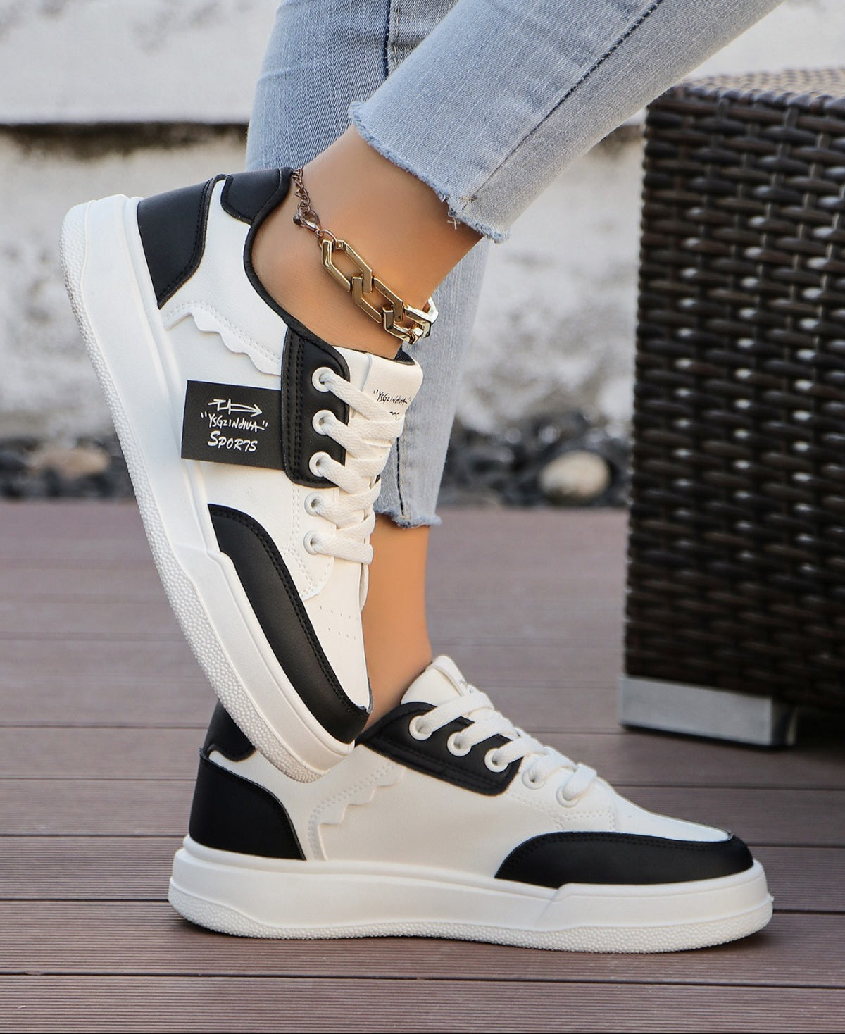 Adidasi Dama Din Piele Ecologica Alb/Negru BL511