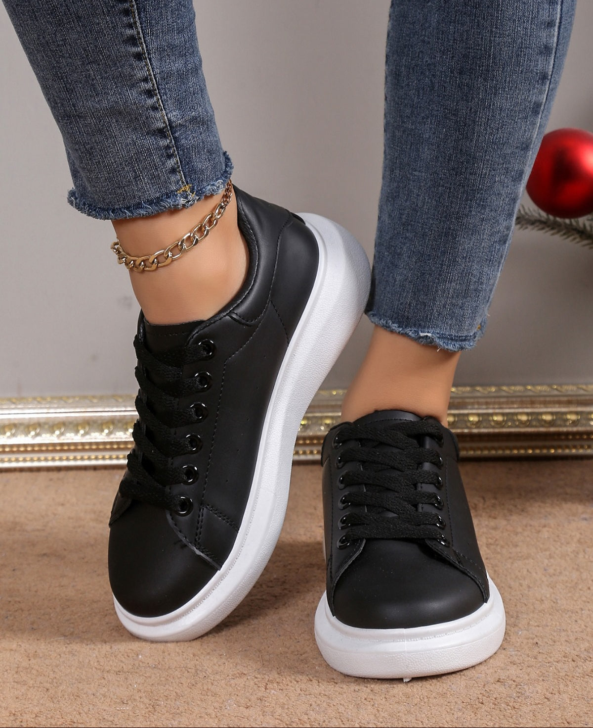 Adidasi Dama Piele Ecologica Negru Luna NB685